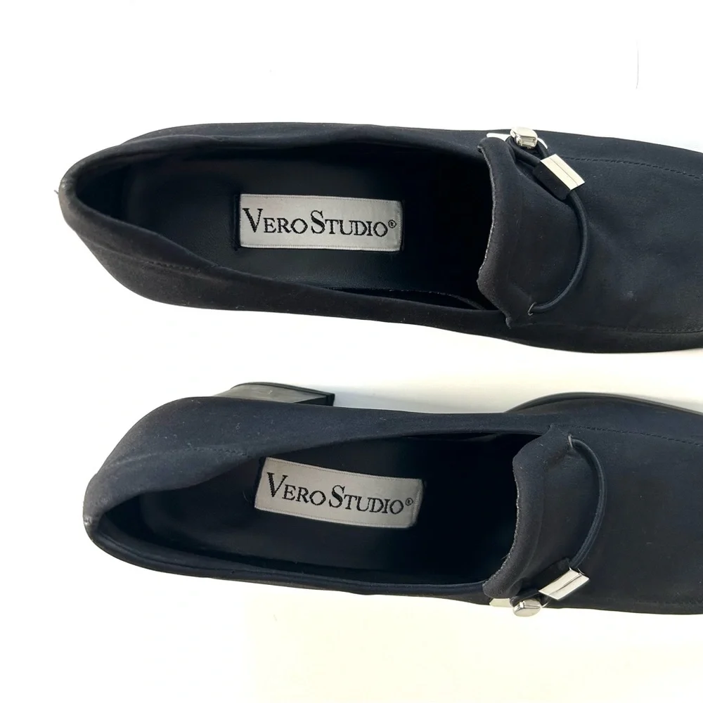Vero Studio retro black